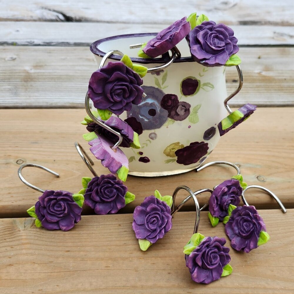 PRETTY Purple Roses Bathroom Set 12 Shower Hooks Plus Toothbrush Holder PURPLE